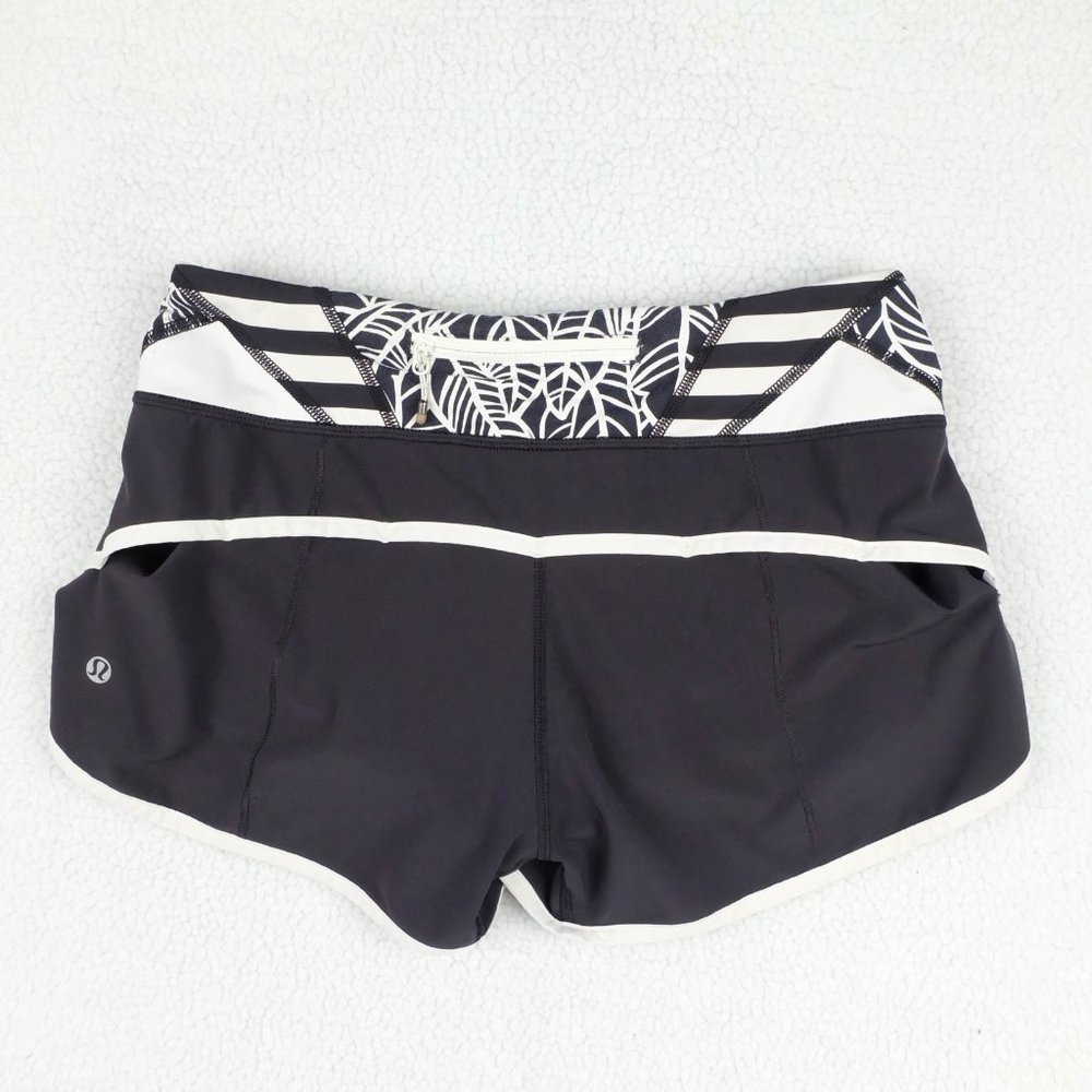 Lululemon Short Shorts Womens 4 Black White Geometric Athleisure Athletic - Picture 3 of 9
